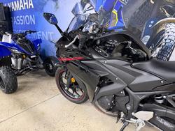 2015 Yamaha YZF-R3 BLACK