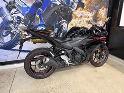 2015 Yamaha YZF-R3 BLACK
