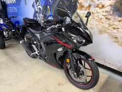 2015 Yamaha YZF-R3 BLACK