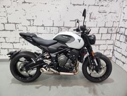 Triumph Trident 660