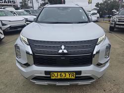 2023 Mitsubishi Outlander LS