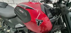 2026 Triumph Trident 800 Trident Red