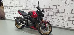 2026 Triumph Trident 800 Trident Red