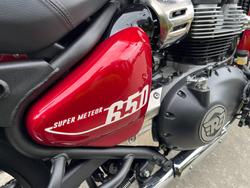 2026 Royal Enfield SUPER METEOR 650 CELESTIAL RED