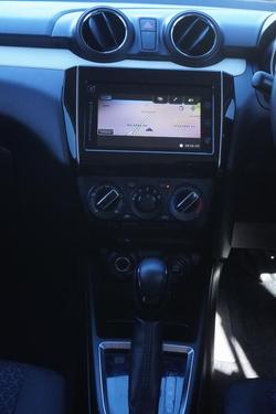 2017 Suzuki Swift GL Navigator