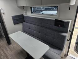 2025 Traveller Destination Track Dst20be Family Bunk