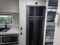 2025 Traveller Destination Track Dst20be