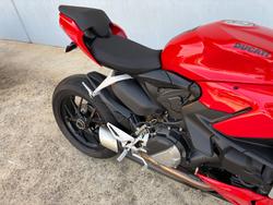 2023 DUCATI STREETFIGHTER V2 Red