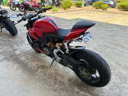 2023 DUCATI STREETFIGHTER V2 Red