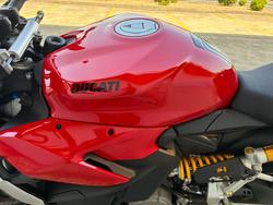 2023 DUCATI STREETFIGHTER V2 Red