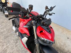 2023 DUCATI STREETFIGHTER V2 Red