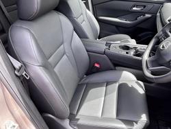 2026 Nissan X-TRAIL ST-L T33 MY26 Champagne Silver