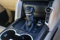 2024 Toyota Landcruiser VX