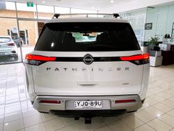 2022 Nissan Pathfinder Ti-L