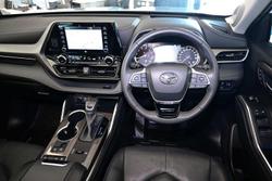 2022 Toyota Kluger Grande