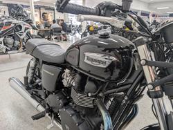 Triumph 2013 TRIUMPH 865CC BONNEVILLE A2 Black