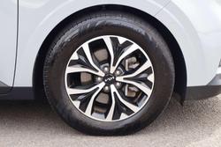 2023 Kia Carnival SLi