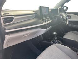 2024 Suzuki Swift Hybrid Plus