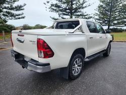 2017 Toyota Hilux SR5