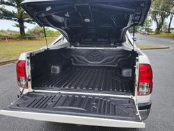 2017 Toyota Hilux SR5