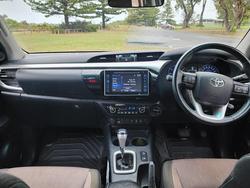 2017 Toyota Hilux SR5