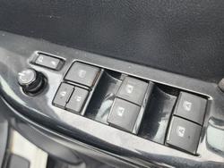 2017 Toyota Hilux SR5