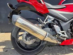 2017 Honda CBR300R RED