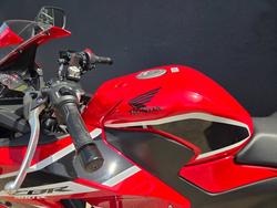 2017 Honda CBR300R RED
