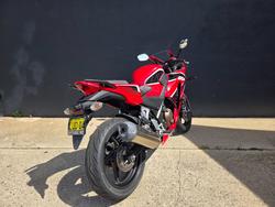 2017 Honda CBR300R RED