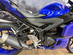 2025 Yamaha YZF-R3 BLUE