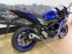 2025 Yamaha YZF-R3 BLUE