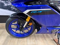2025 Yamaha YZF-R3 BLUE