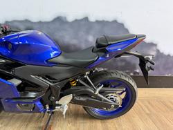 2025 Yamaha YZF-R3 BLUE
