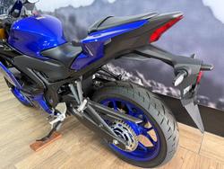 2025 Yamaha YZF-R3 BLUE