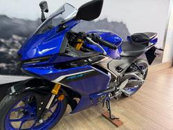 2025 Yamaha YZF-R3 BLUE