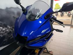 2025 Yamaha YZF-R3 BLUE