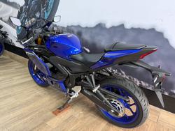 2025 Yamaha YZF-R3 BLUE