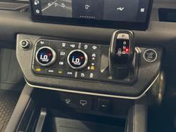 2021 Land Rover Defender 110 P400 SE