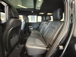 2021 Land Rover Defender 110 P400 SE