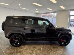 2021 Land Rover Defender 110 P400 SE