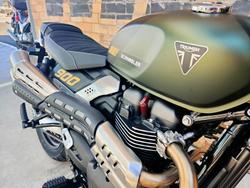 2026 TRIUMPH SCRAMBLER 900 KHAKI
