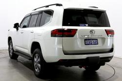 2024 Toyota Landcruiser VX
