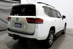 2024 Toyota Landcruiser VX