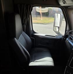 2022 Freightliner Cascadia WHITE