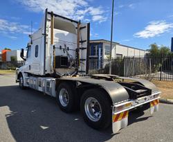 2022 Freightliner Cascadia WHITE