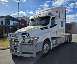 2022 Freightliner Cascadia WHITE
