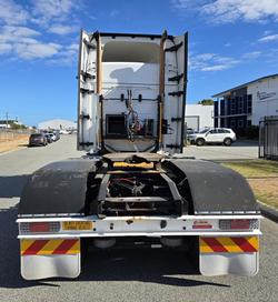 2022 Freightliner Cascadia WHITE