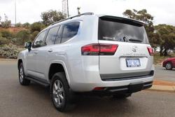 2021 Toyota Landcruiser VX