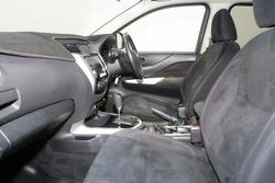 2020 Nissan Navara ST