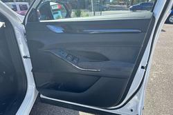 2025 GWM Haval H6GT Ultra B03 Four Wheel Drive Hamilton White (9C01)